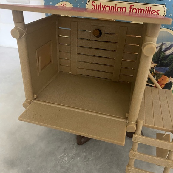 CALICO CRITTERS SYLVANIAN FAMILIES
Funtime Treehouse vintage 80s 90s Tree - Picture 6 of 6